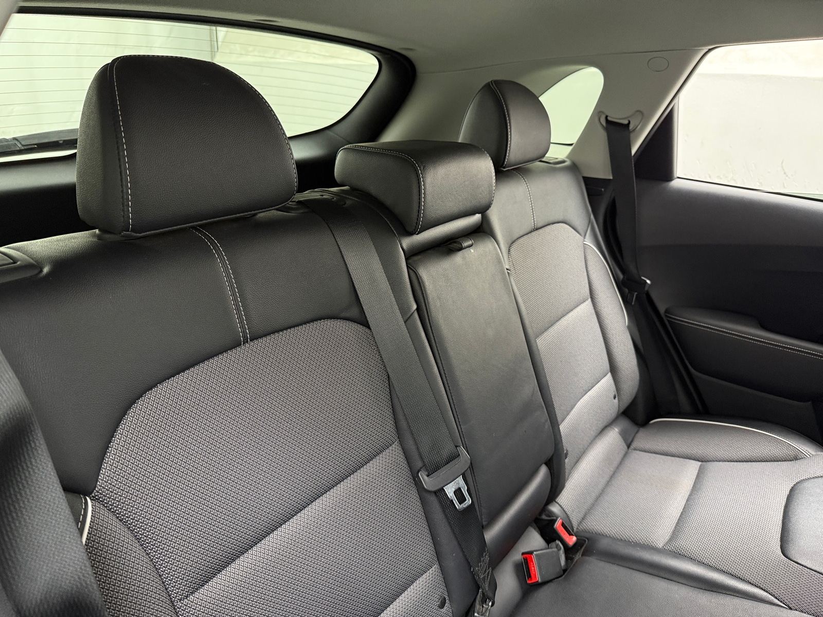 Thumbnail: 2020 Kia Niro - 5