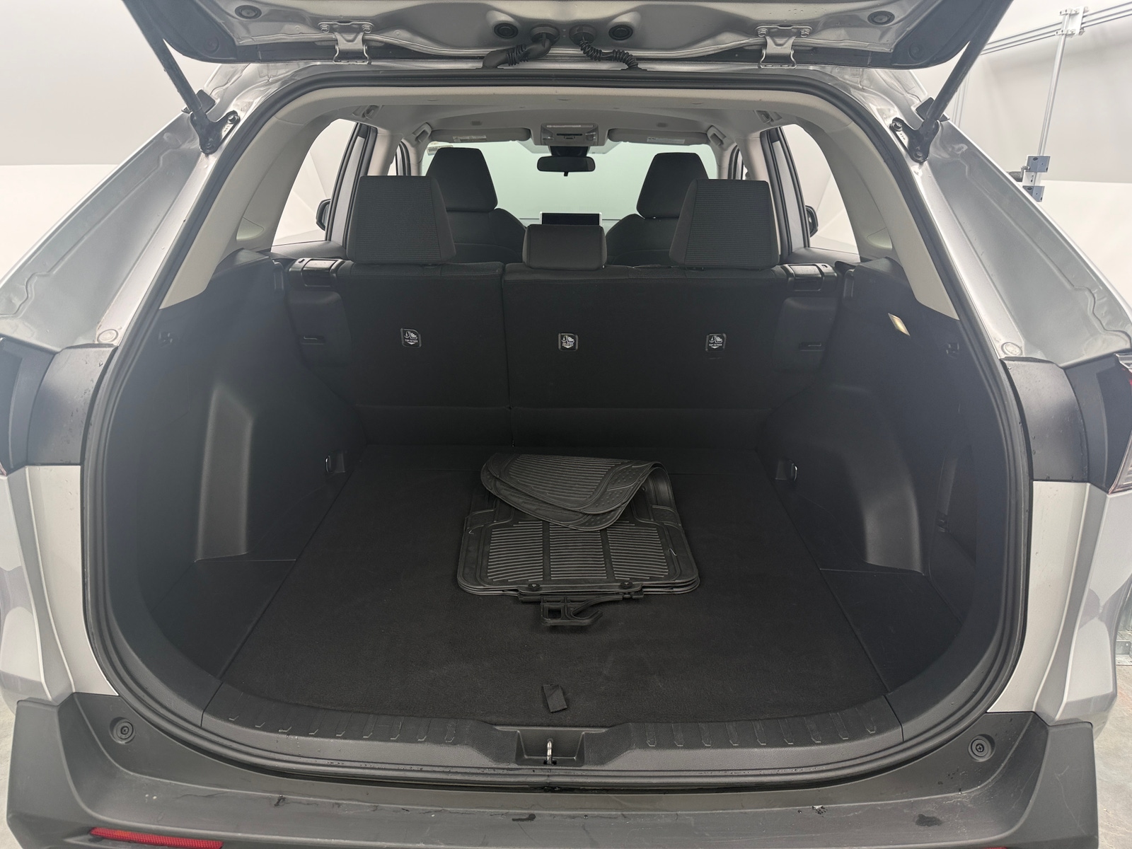 Thumbnail: 2025 Toyota RAV4 - 7