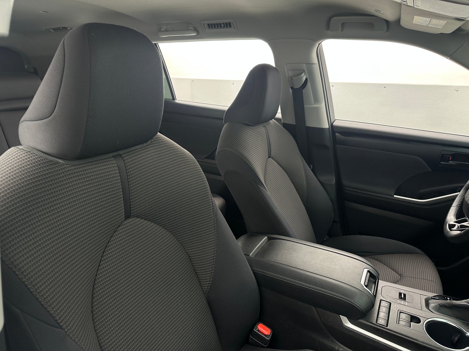 Thumbnail: 2020 Toyota Highlander - 2