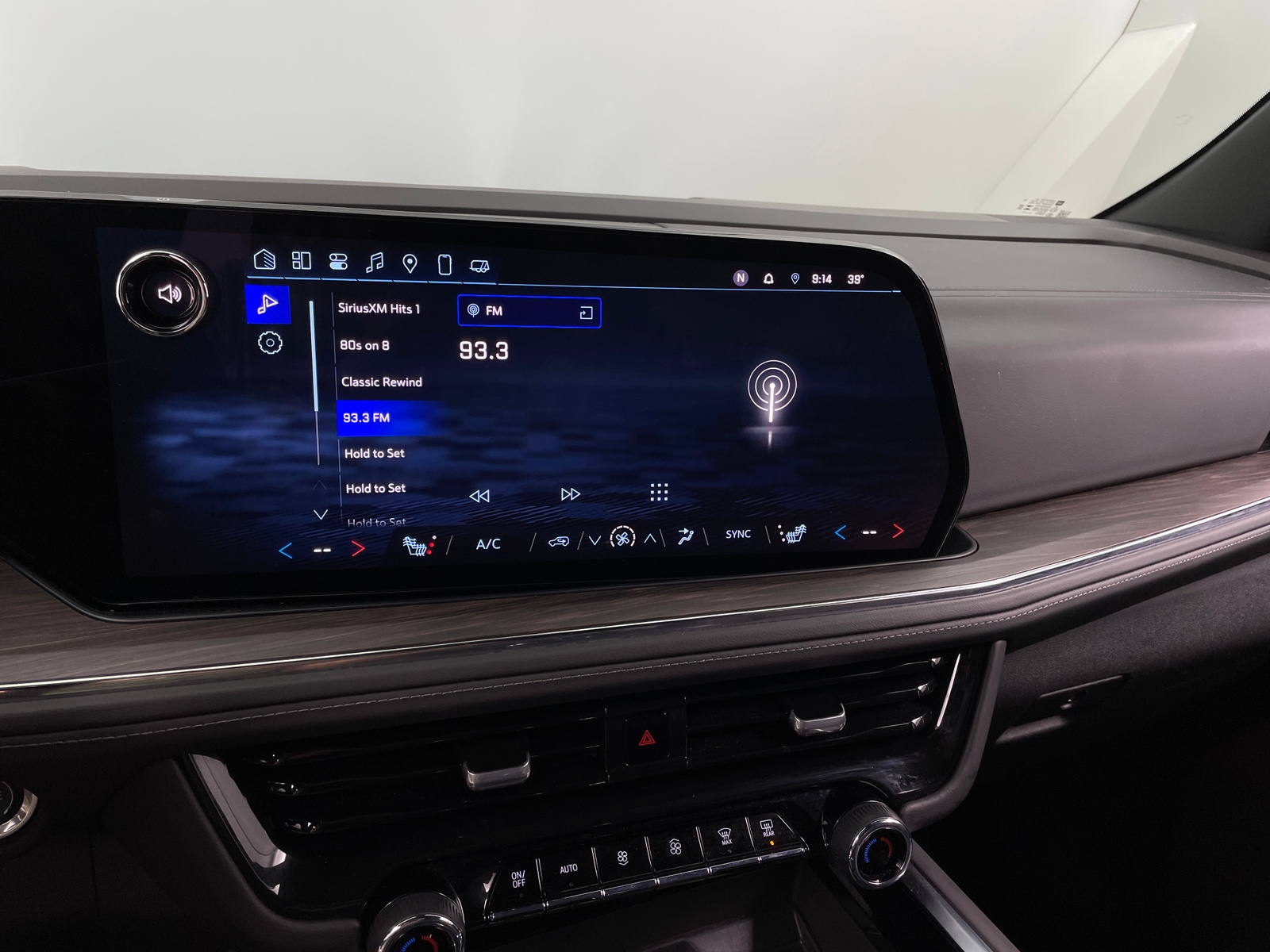 Thumbnail: 2025 Chevrolet Tahoe - 3