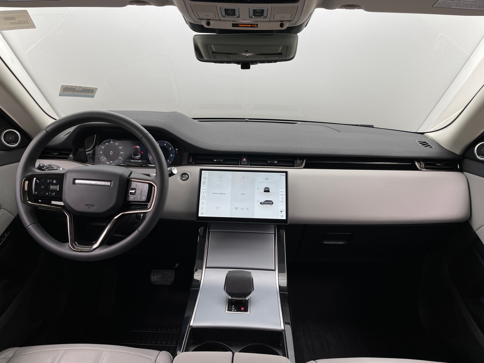 Thumbnail: 2025 Land Rover Range Rover Evoque - 2