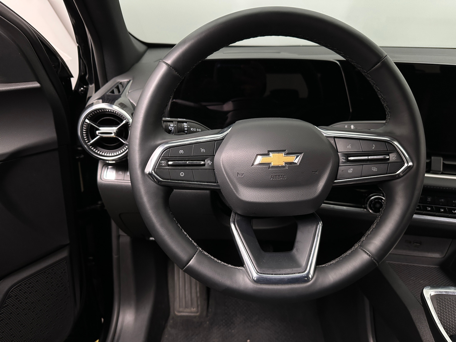 Thumbnail: 2025 Chevrolet Equinox - 5