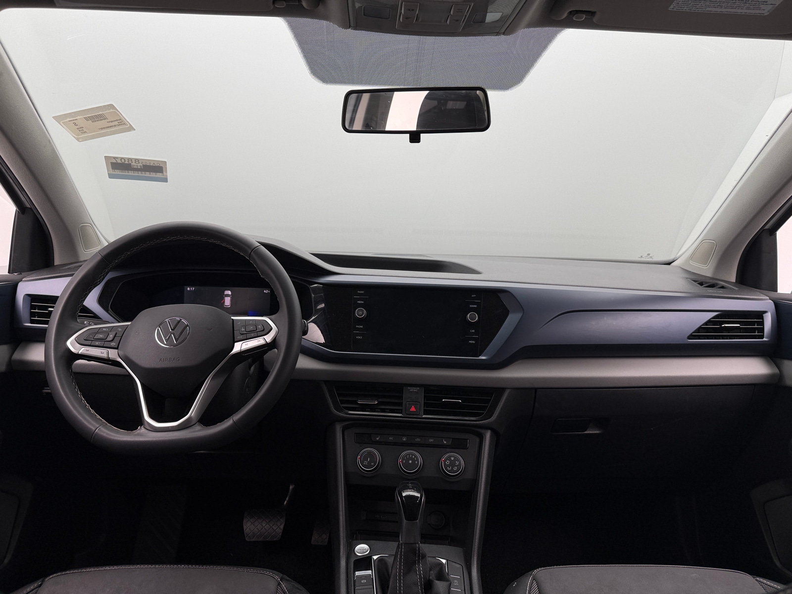 Thumbnail: 2022 Volkswagen Taos - 2