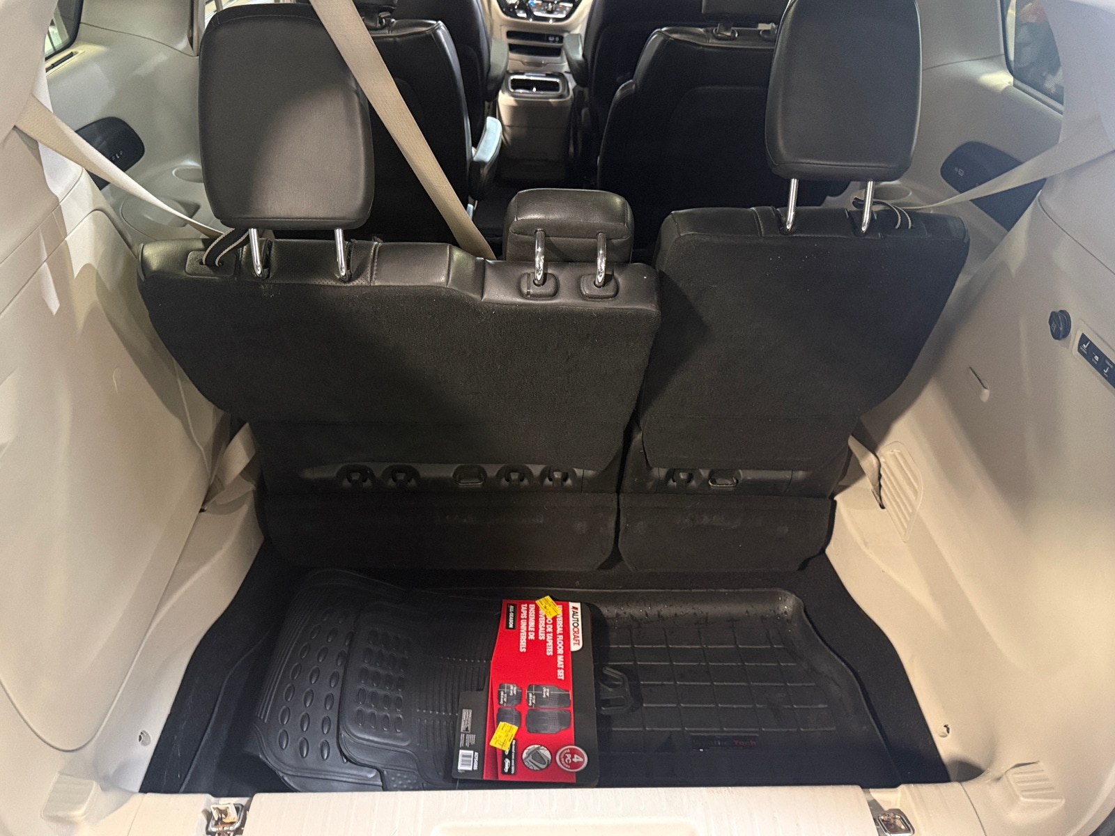 Thumbnail: 2018 Chrysler Pacifica - 6