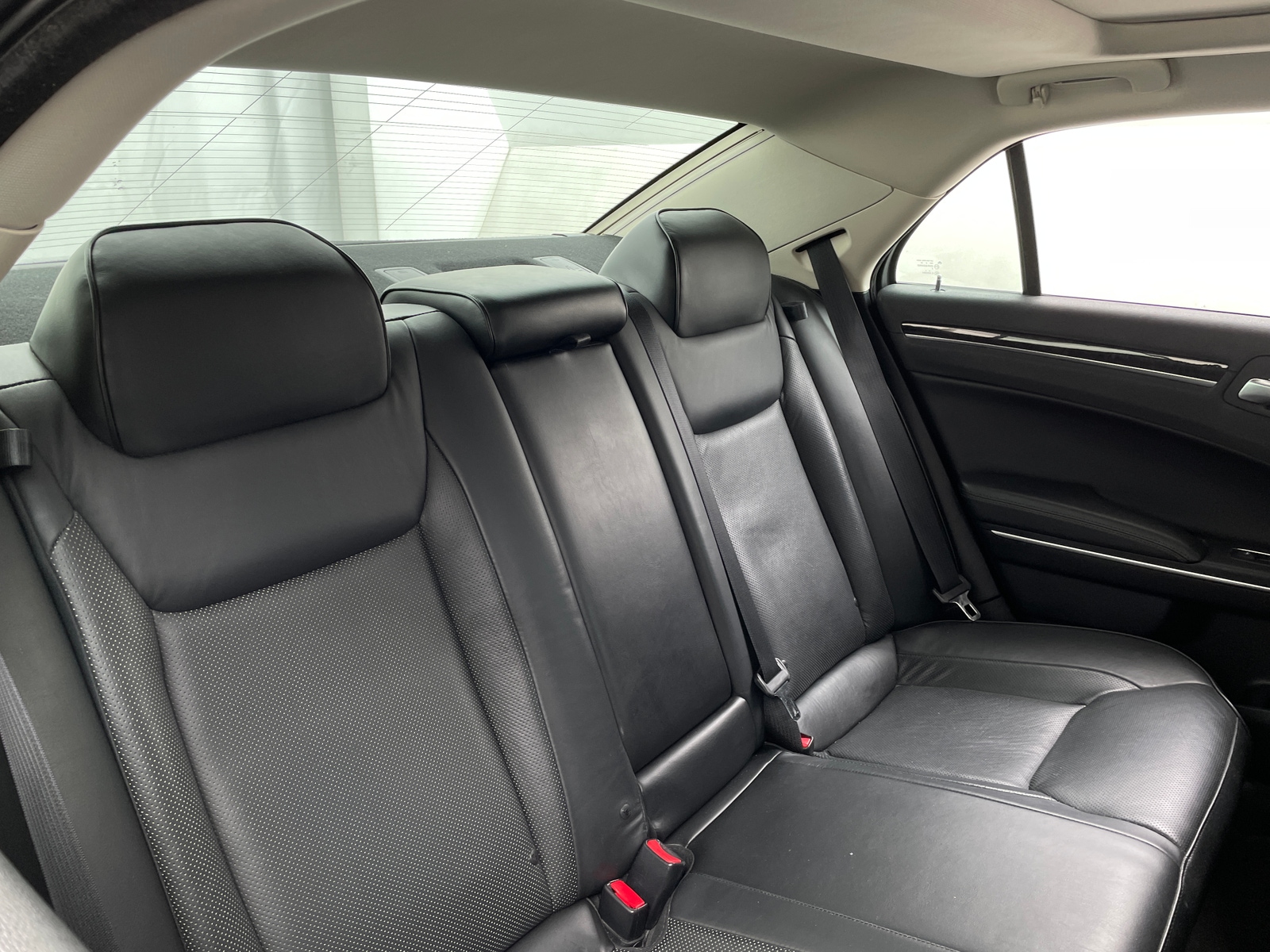 Thumbnail: 2016 Chrysler 300 - 5