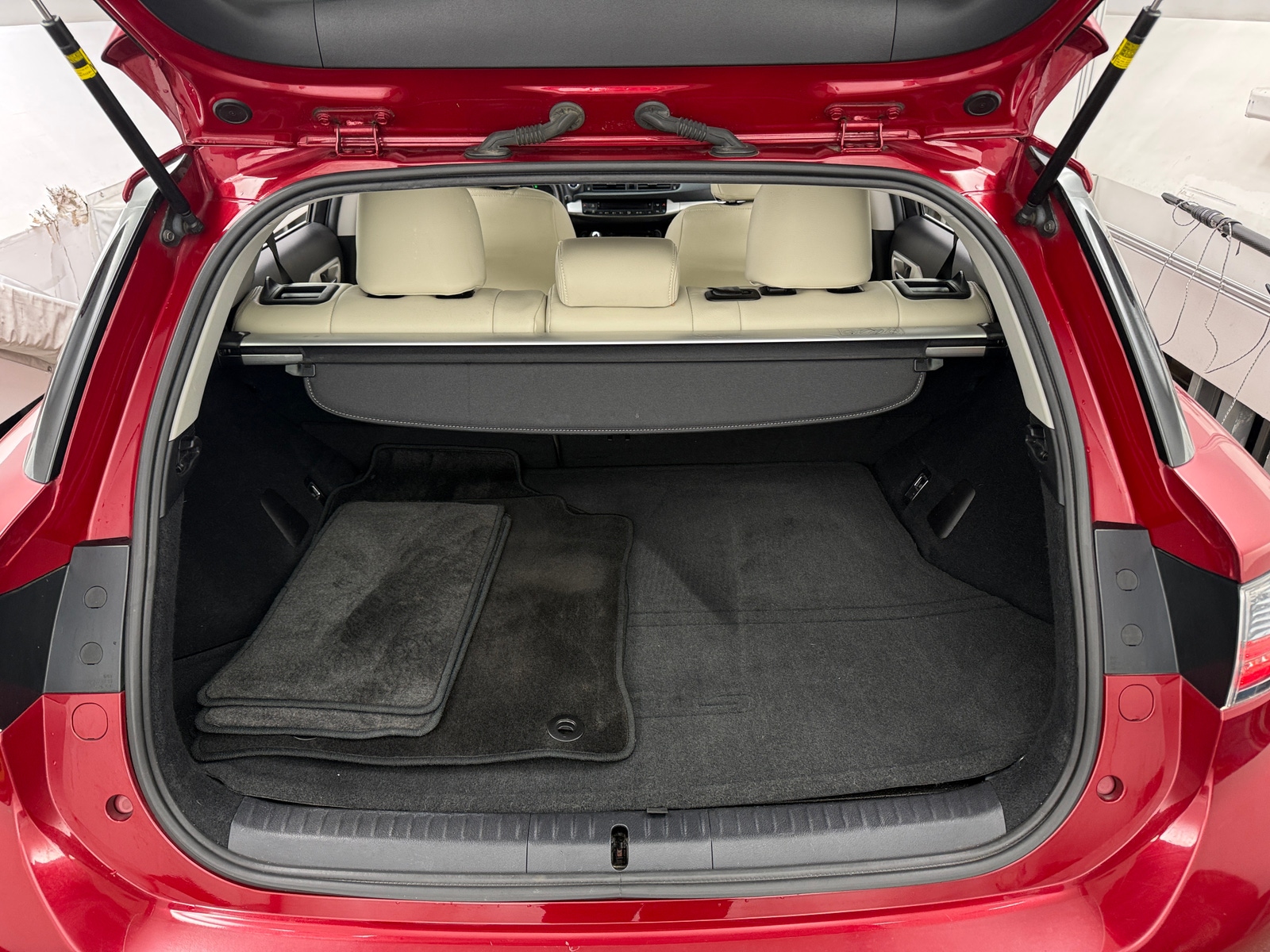 Thumbnail: 2013 Lexus CT - 6