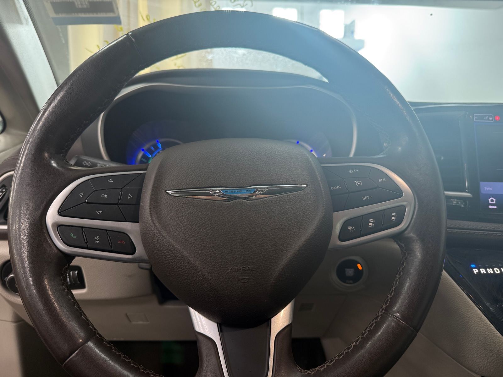 Thumbnail: 2021 Chrysler Pacifica - 4