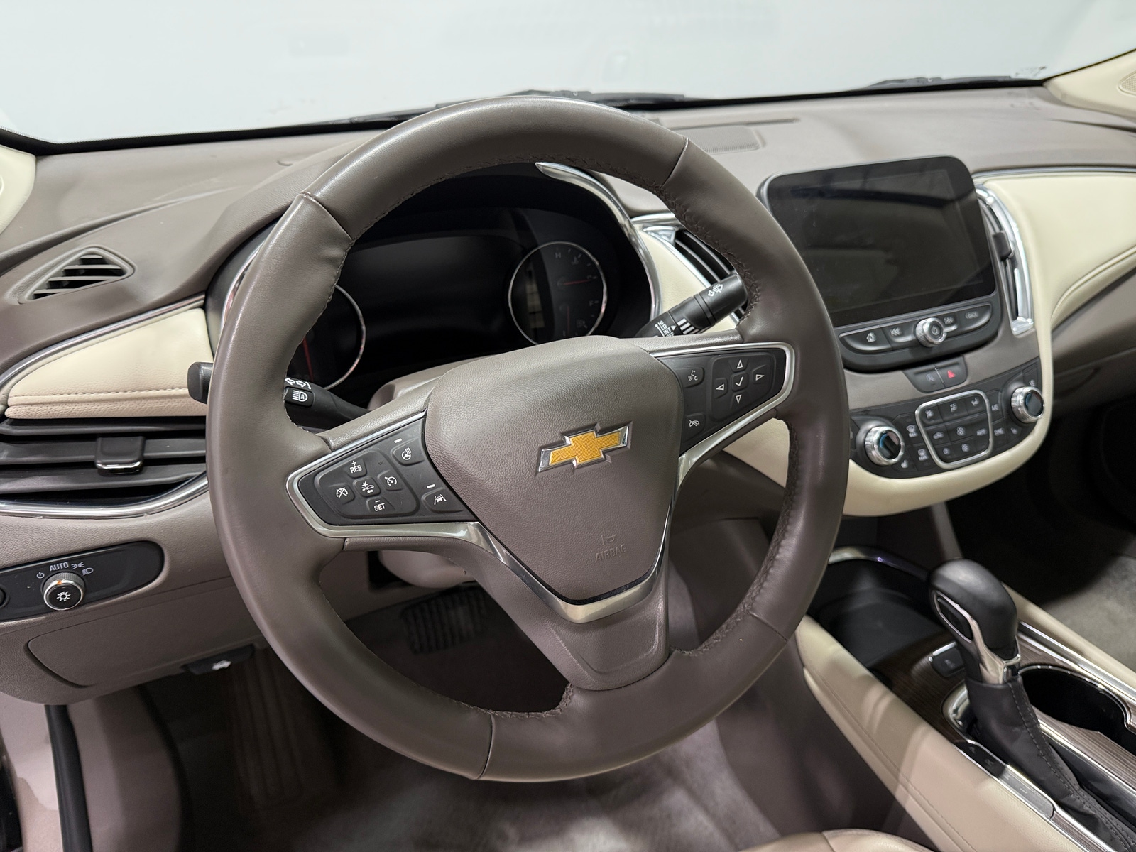 Thumbnail: 2024 Chevrolet Malibu - 4