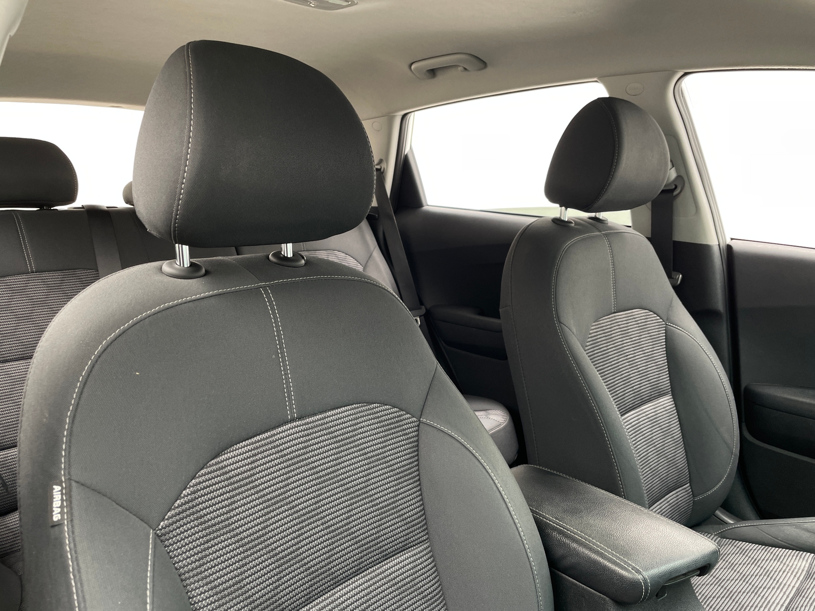 Thumbnail: 2022 Kia Niro - 2