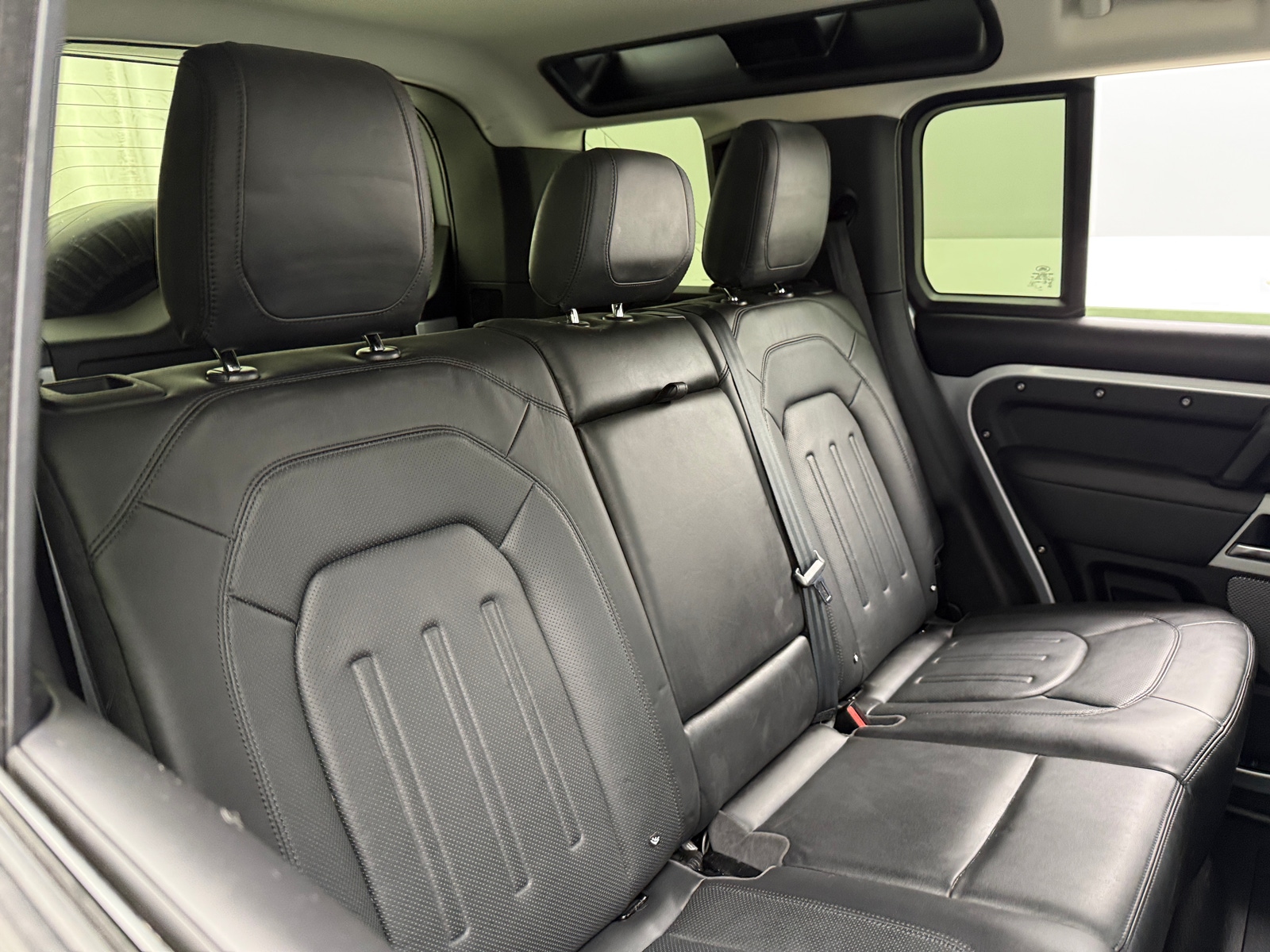 Thumbnail: 2020 Land Rover Defender - 5