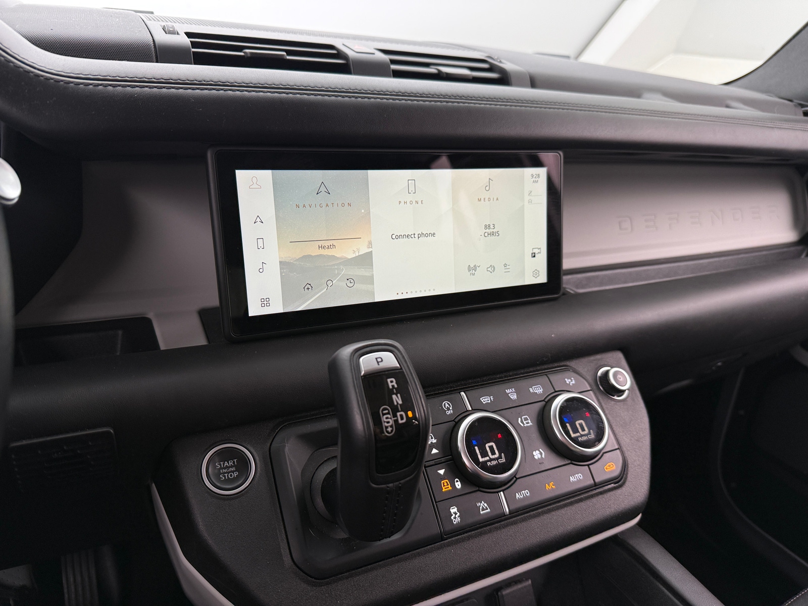 Thumbnail: 2020 Land Rover Defender - 3