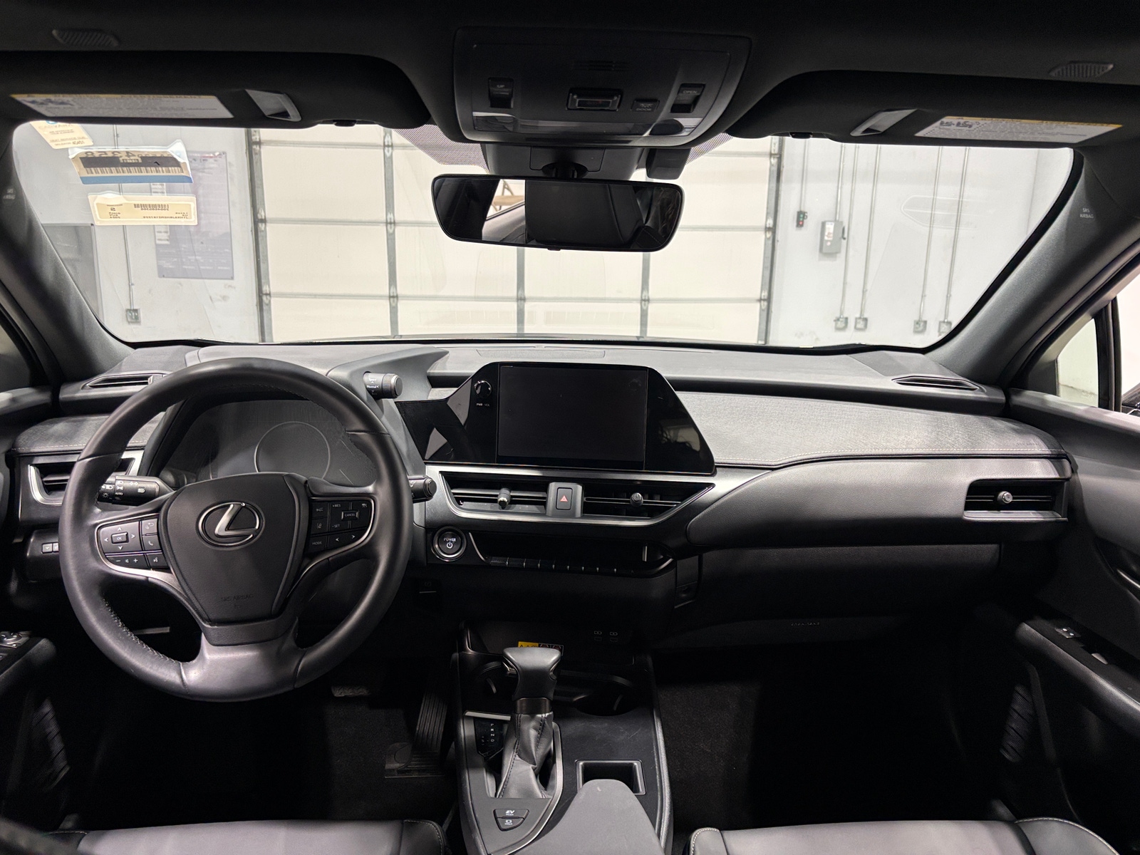 Thumbnail: 2024 Lexus UX - 3