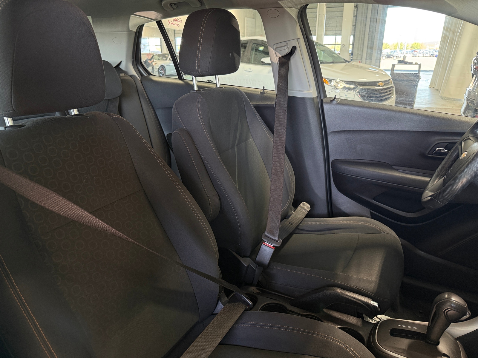 Thumbnail: 2017 Chevrolet Trax - 2