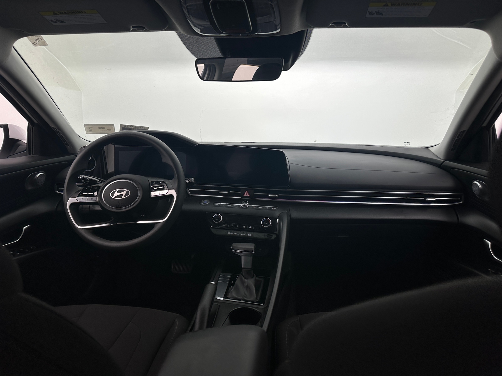 Thumbnail: 2024 Hyundai Elantra - 3