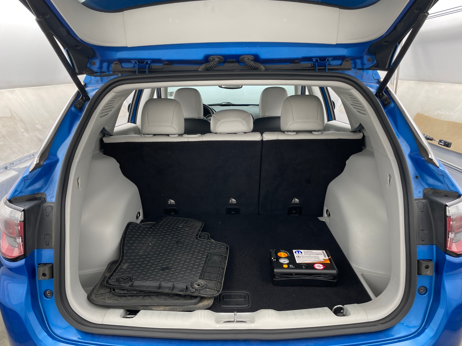 Thumbnail: 2018 Jeep Compass - 7