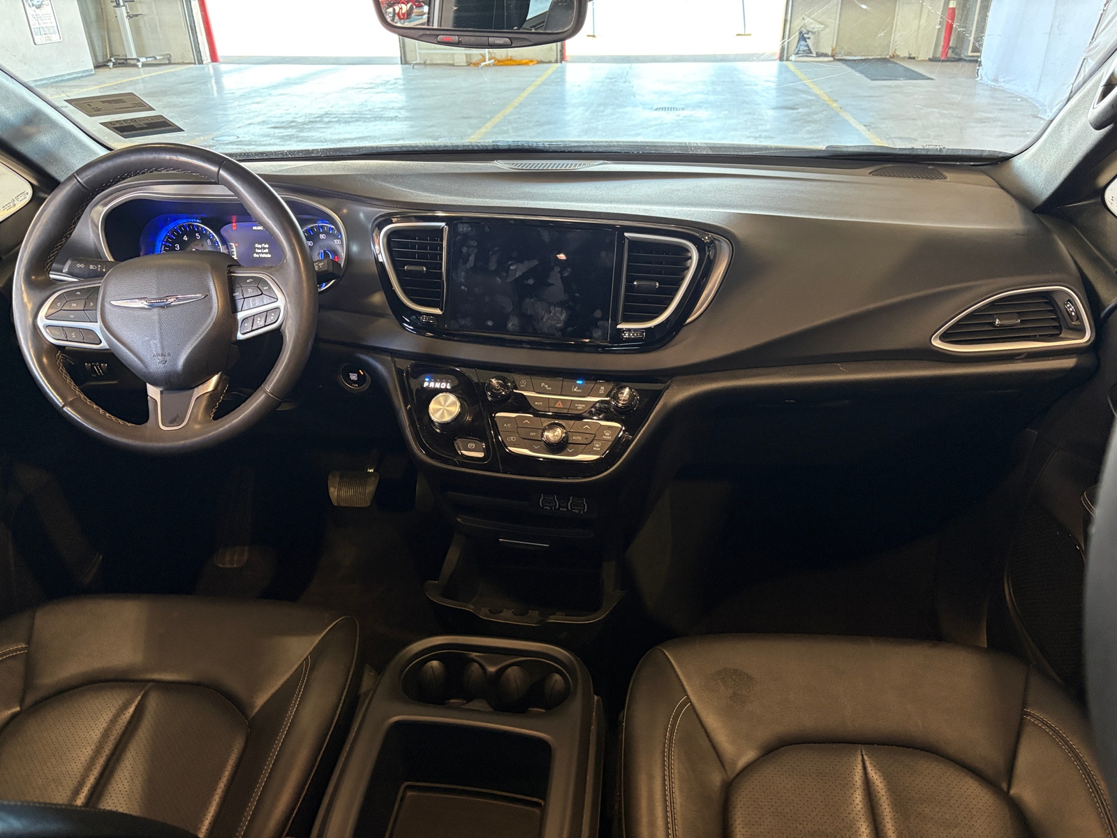 Thumbnail: 2025 Chrysler Pacifica - 2