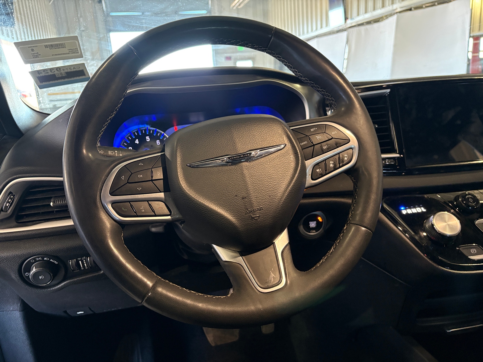 Thumbnail: 2025 Chrysler Pacifica - 4