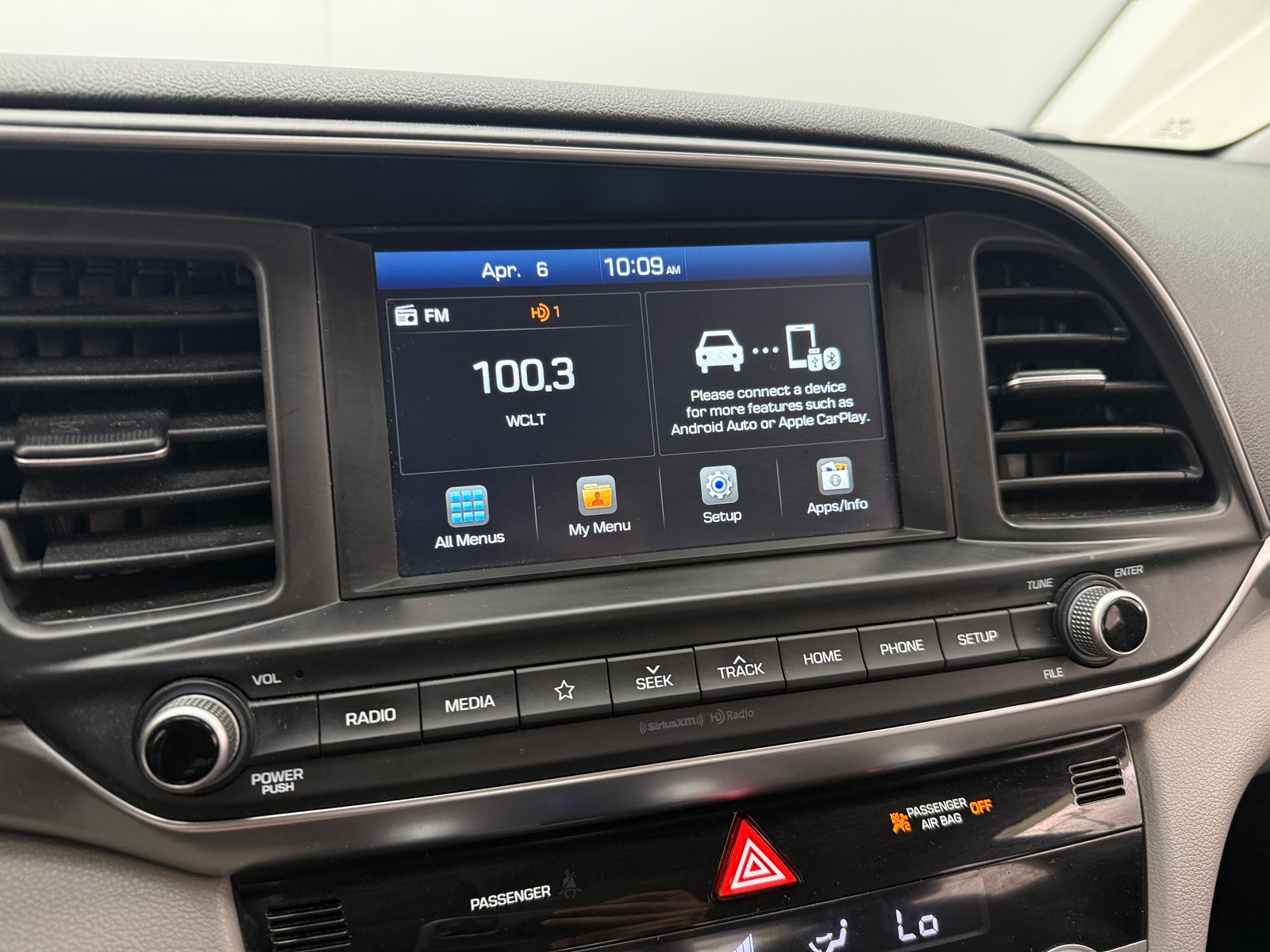 Thumbnail: 2020 Hyundai Elantra - 4