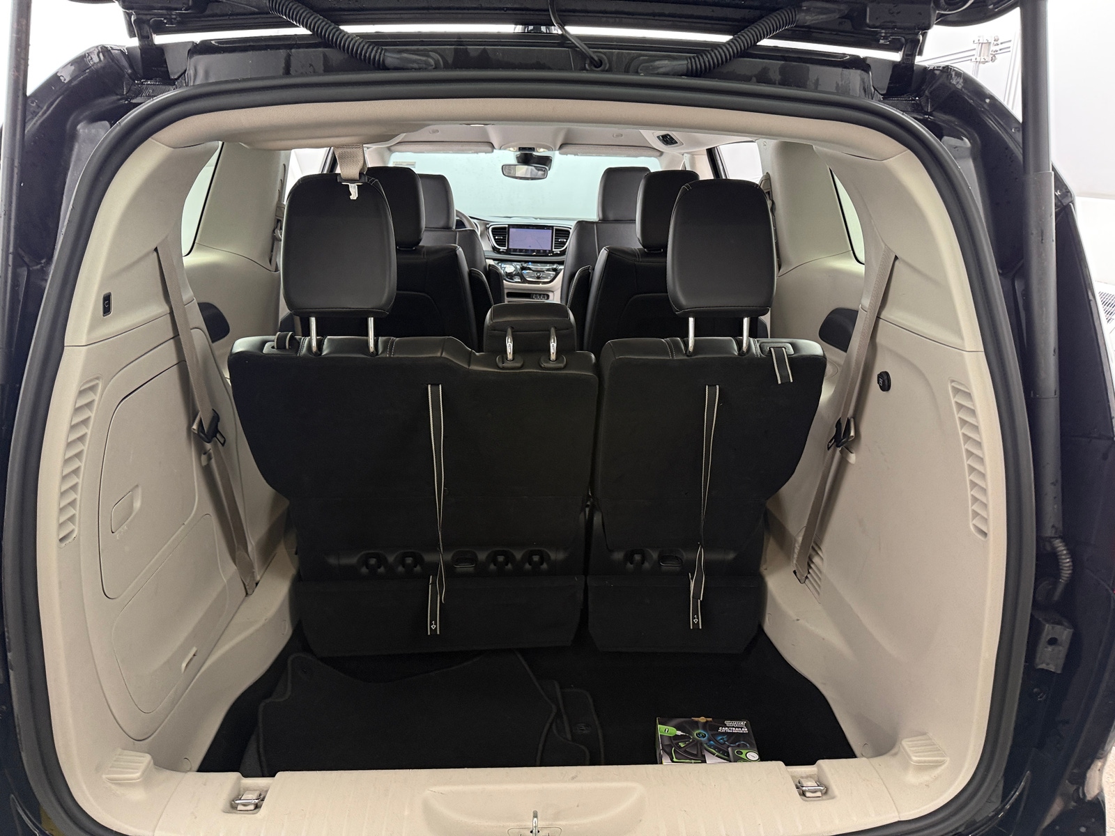 Thumbnail: 2024 Chrysler Pacifica - 6