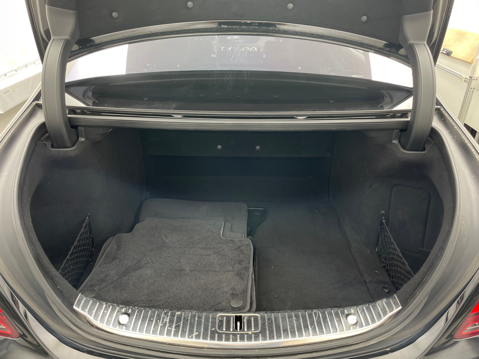 Thumbnail: 2019 Mercedes-Benz S-Class - 6