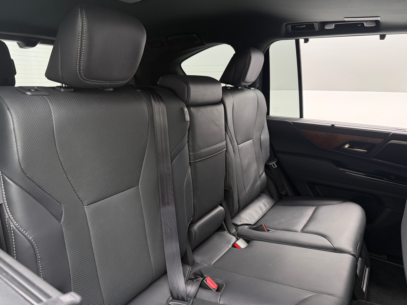 Thumbnail: 2025 Lexus LX - 5