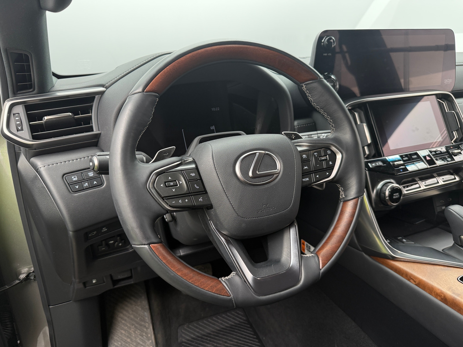 Thumbnail: 2025 Lexus LX - 4