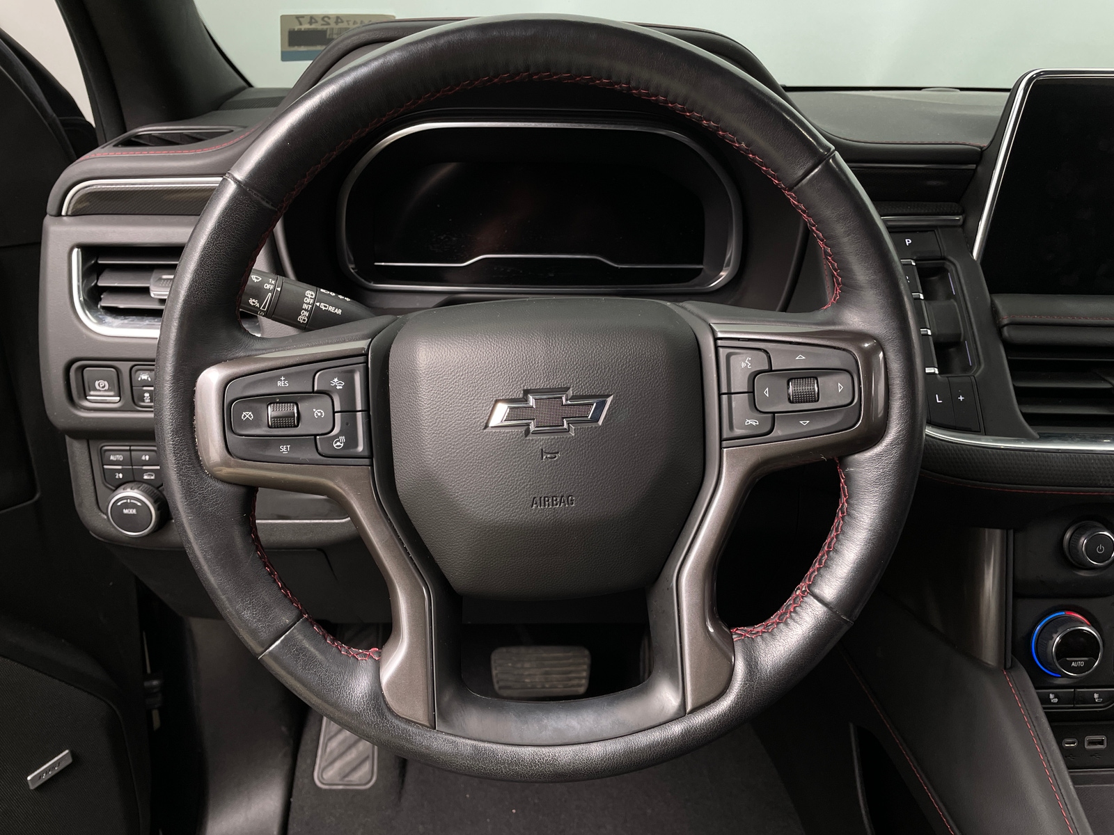 Thumbnail: 2022 Chevrolet Tahoe - 4