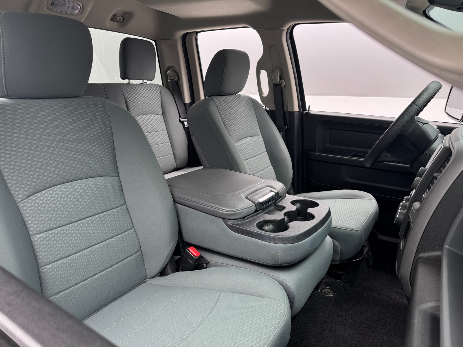 Thumbnail: 2019 RAM 1500 Classic - 2