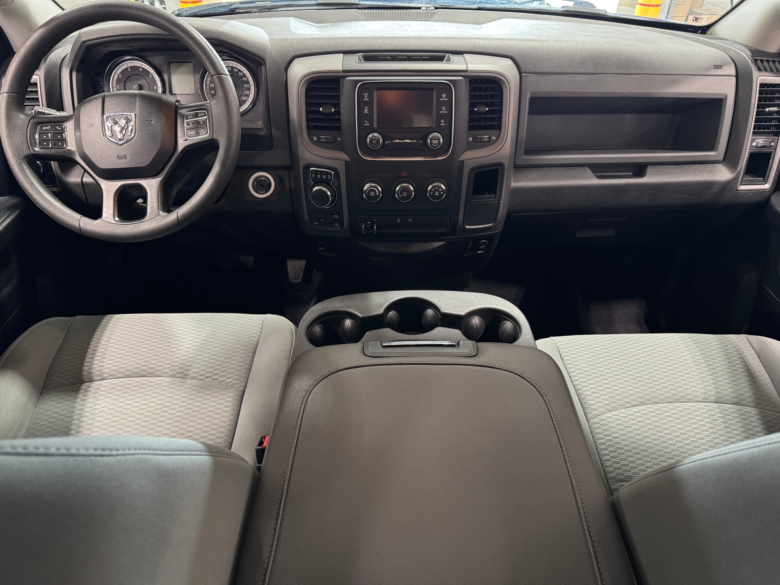 Thumbnail: 2019 RAM 1500 Classic - 3