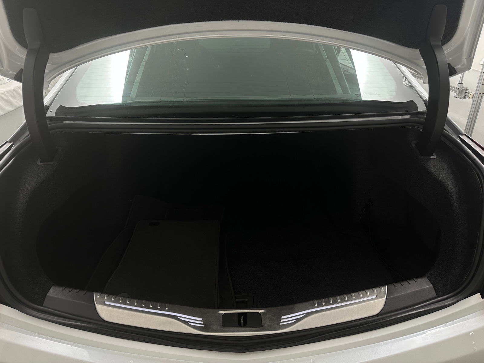 Thumbnail: 2017 Cadillac CT6 - 6