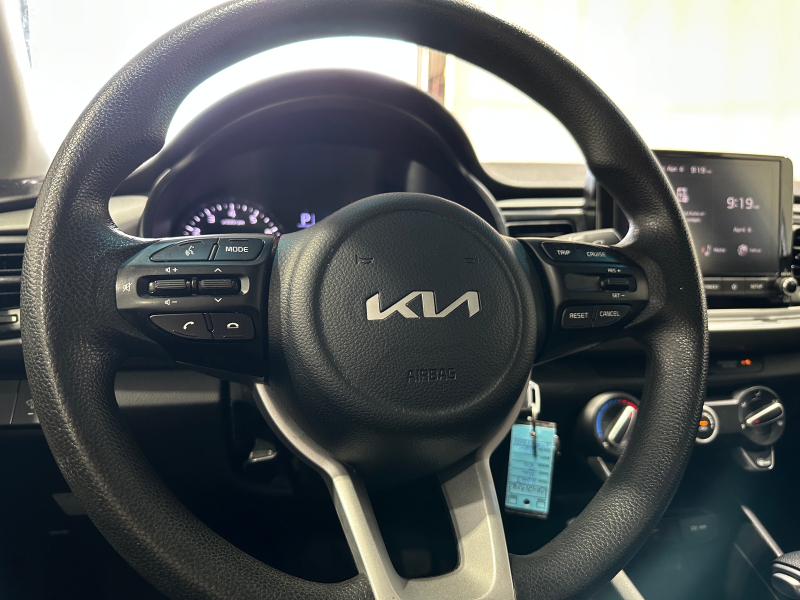 Thumbnail: 2023 Kia Rio - 5