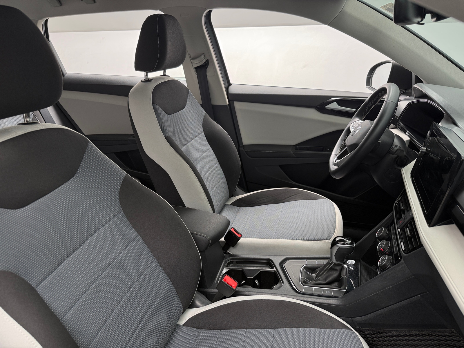 Thumbnail: 2025 Volkswagen Taos - 2