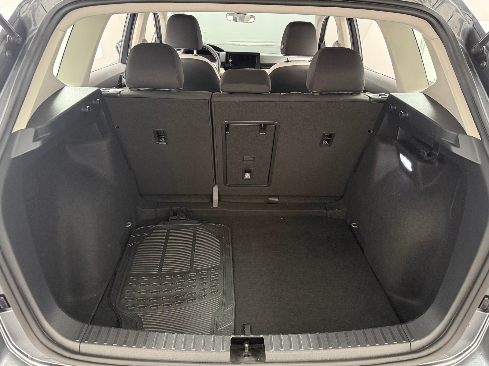 Thumbnail: 2025 Volkswagen Taos - 7