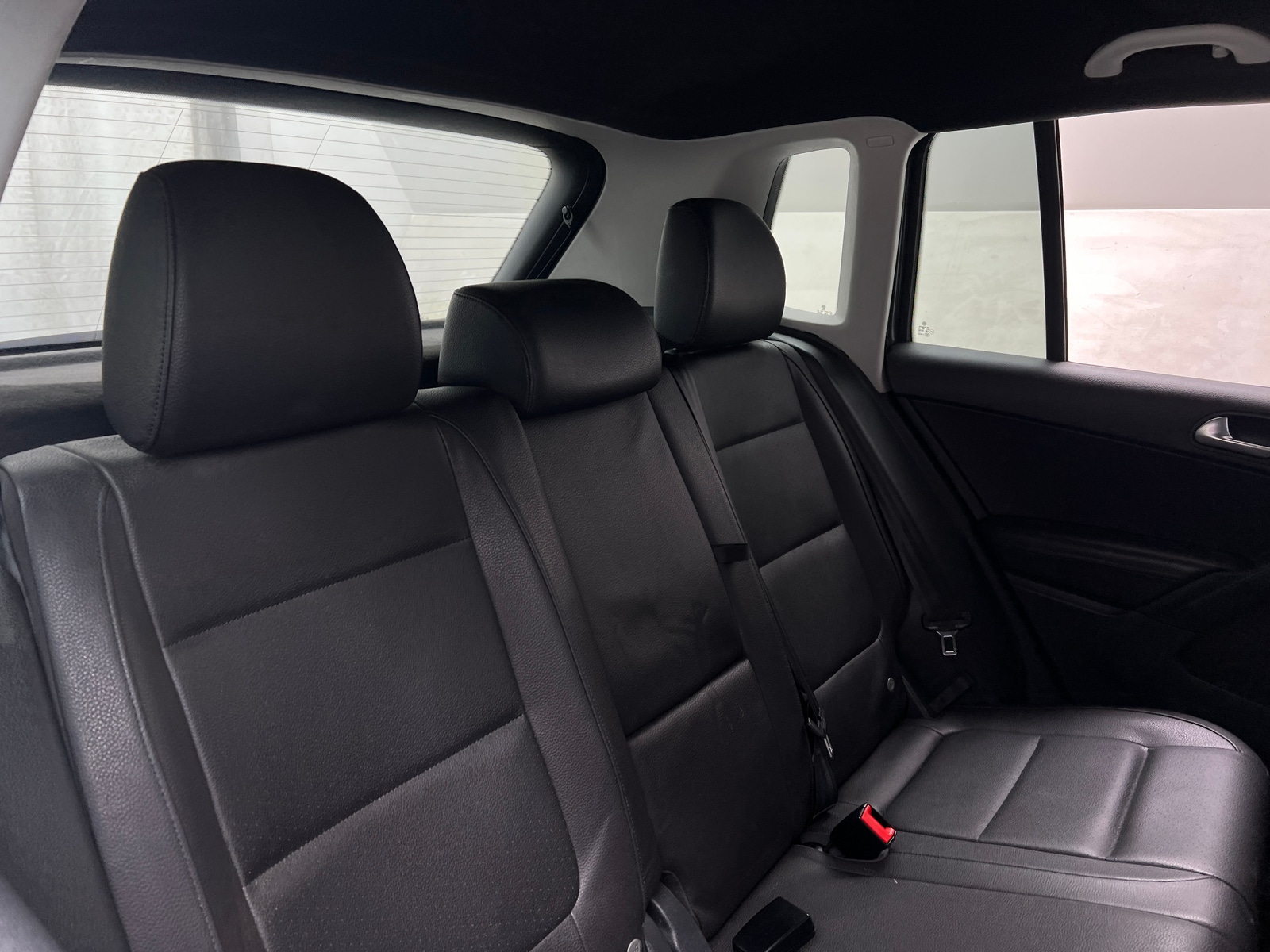 Thumbnail: 2016 Volkswagen Tiguan - 6