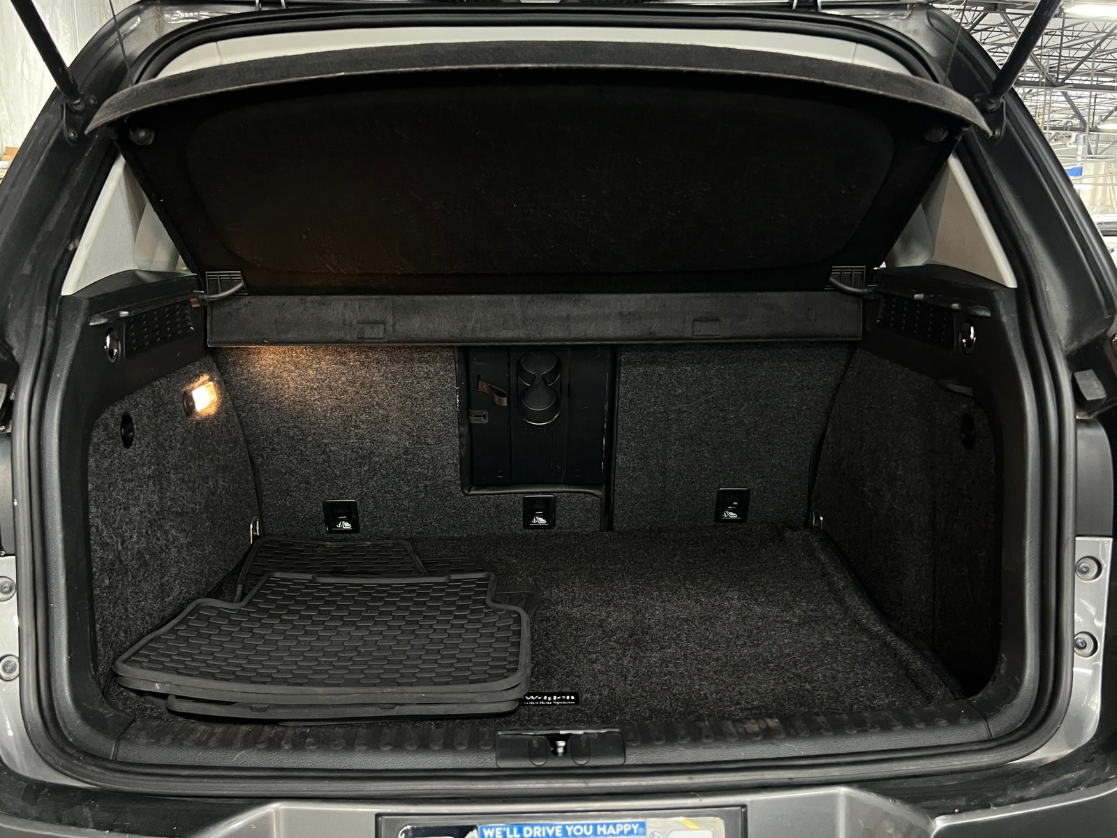 Thumbnail: 2016 Volkswagen Tiguan - 7