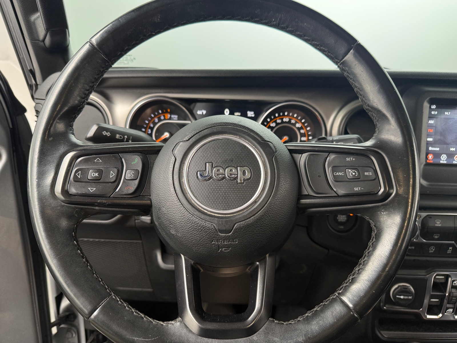 Thumbnail: 2019 Jeep Wrangler - 5