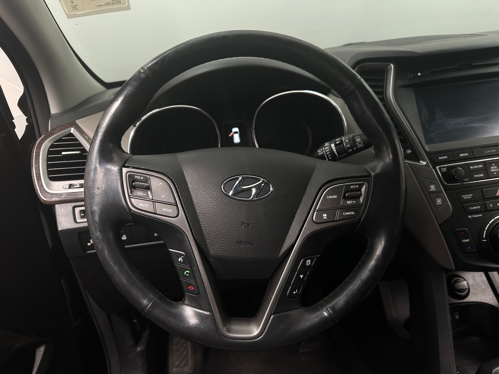 Thumbnail: 2017 Hyundai Santa Fe - 4