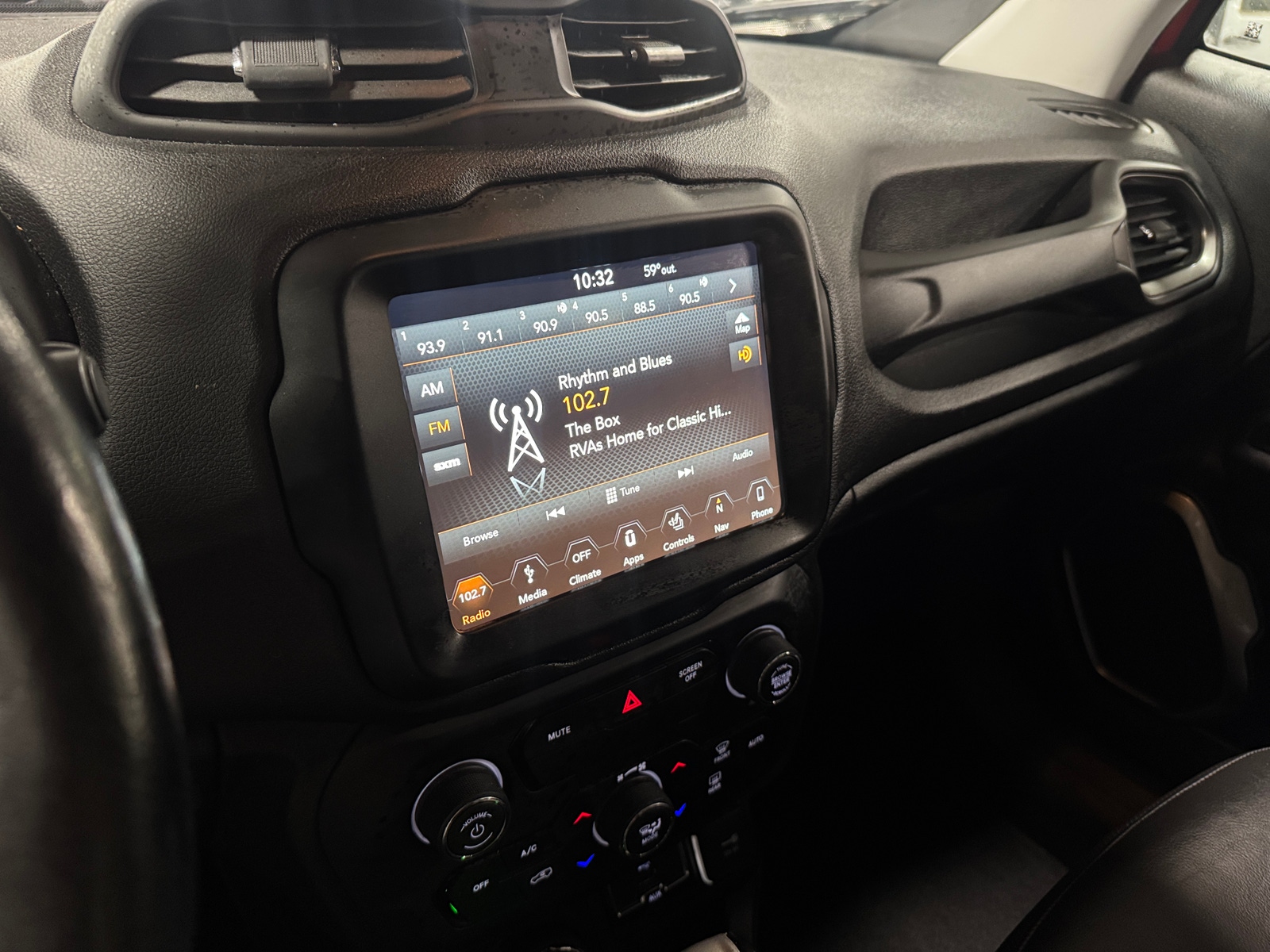 Thumbnail: 2019 Jeep Renegade - 3