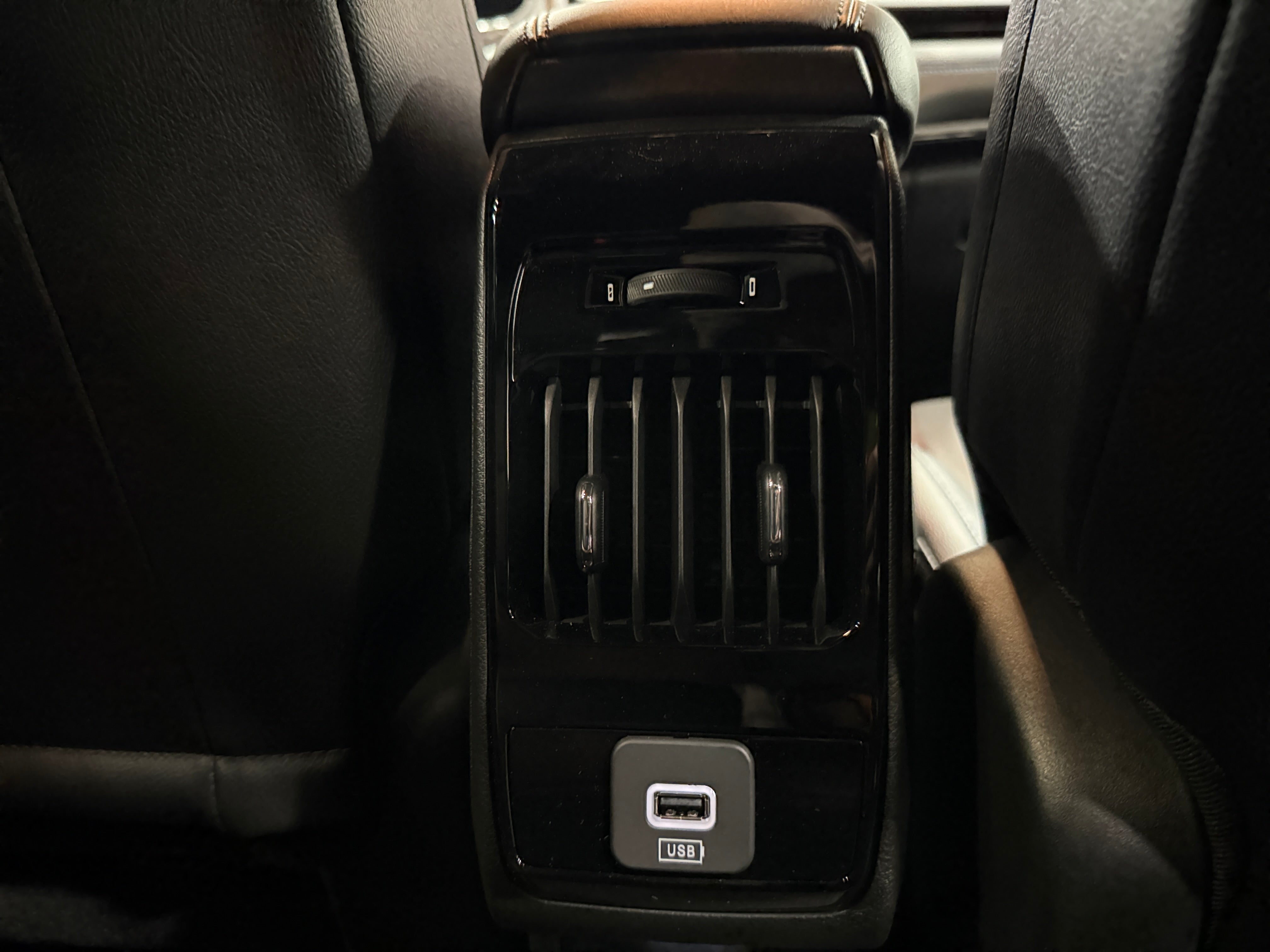 2026 Jeep Compass Limited Altitude 4X4's photo