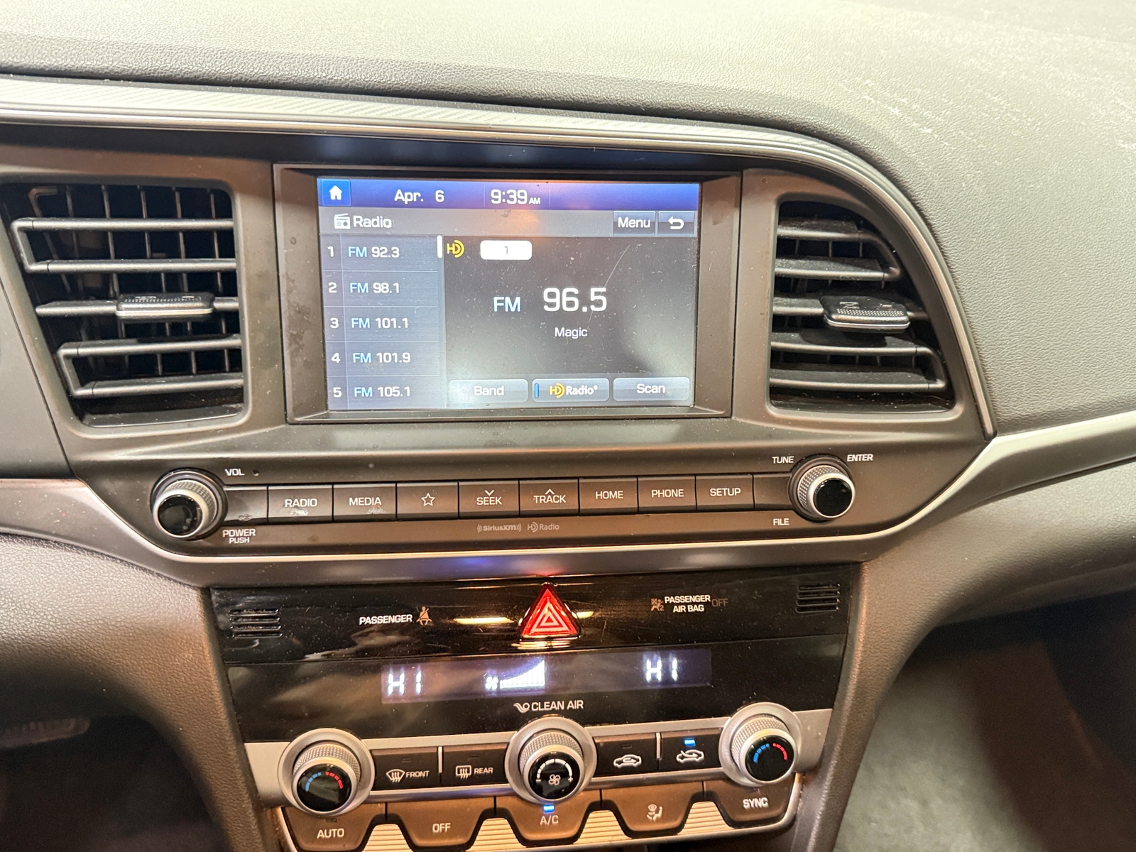 Thumbnail: 2020 Hyundai Elantra - 4