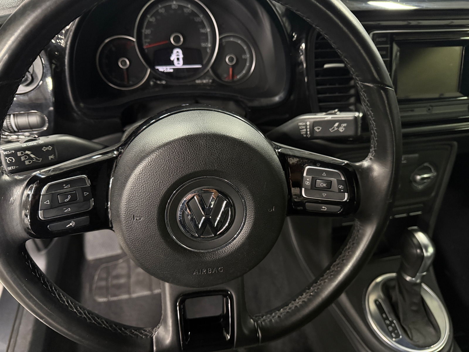 Thumbnail: 2017 Volkswagen Beetle - 5