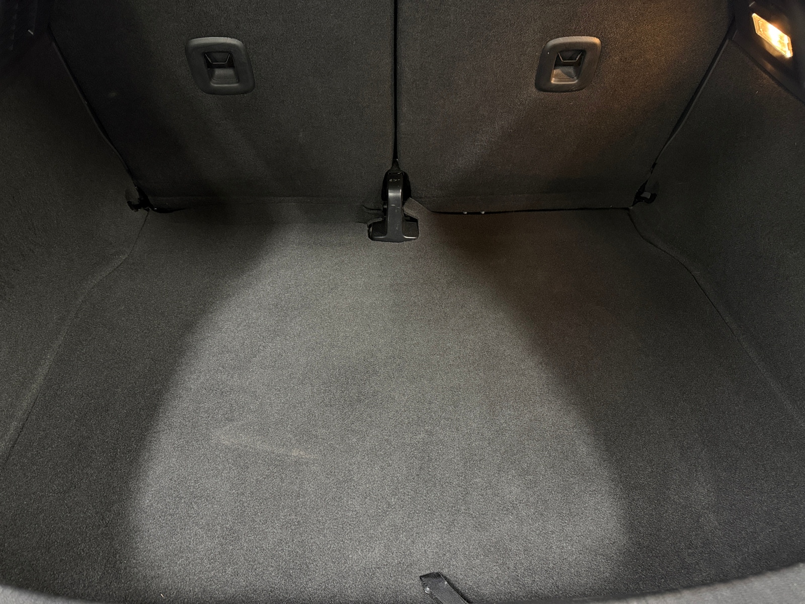 Thumbnail: 2017 Volkswagen Beetle - 7