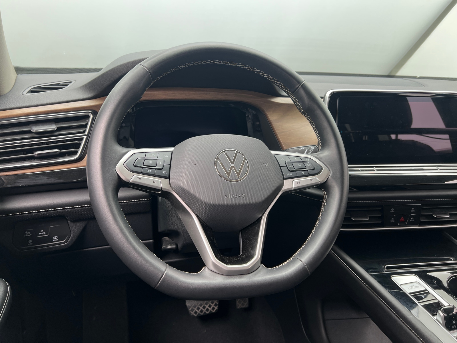 Thumbnail: 2025 Volkswagen Atlas - 4