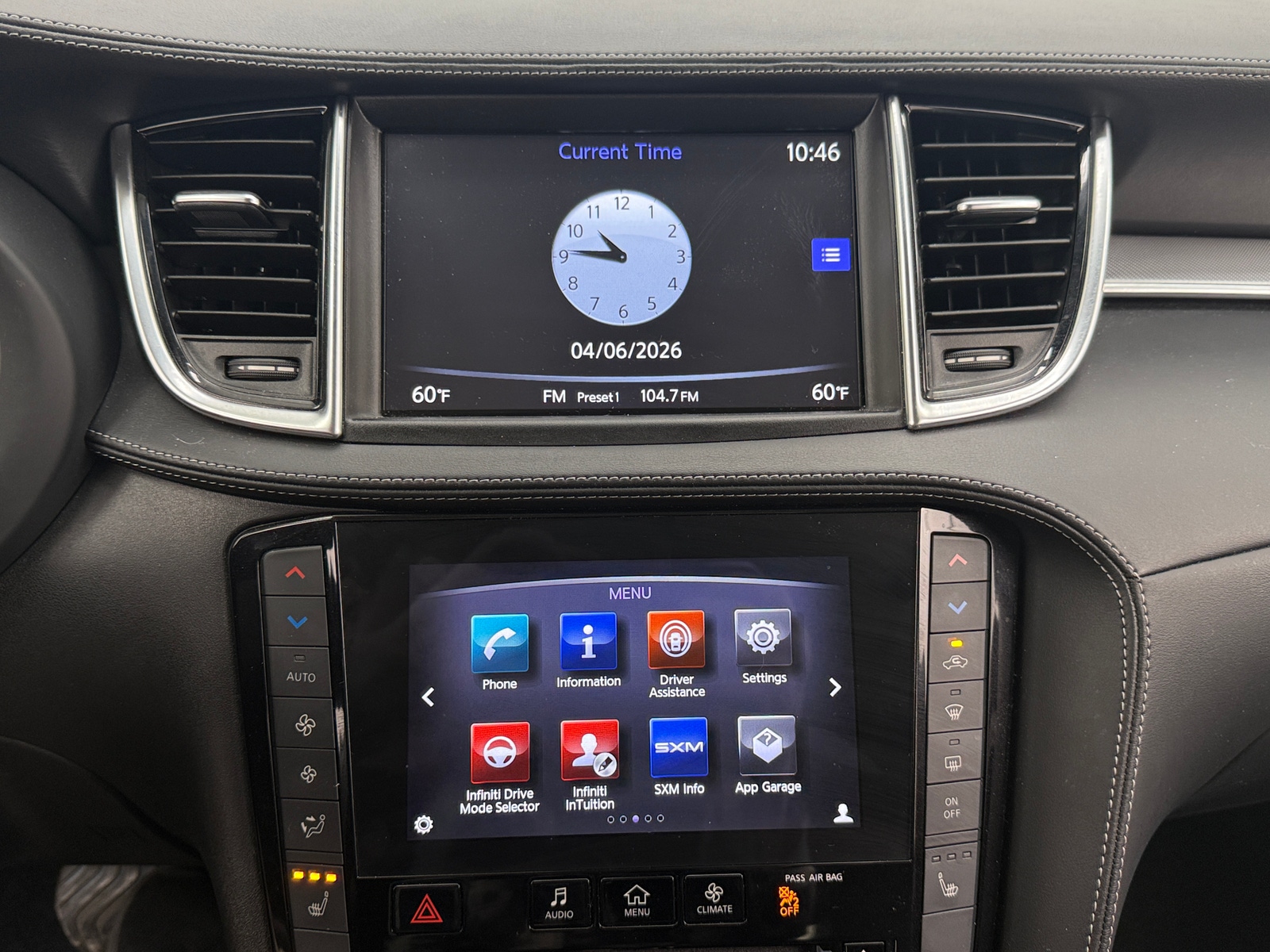 Thumbnail: 2019 INFINITI QX50 - 3