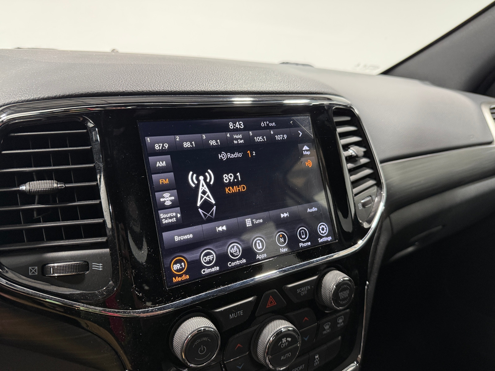 Thumbnail: 2020 Jeep Grand Cherokee - 4