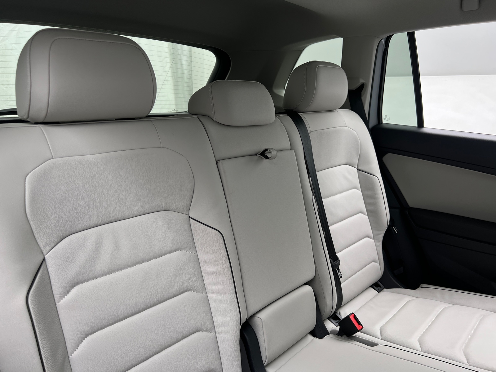 Thumbnail: 2018 Volkswagen Tiguan - 5