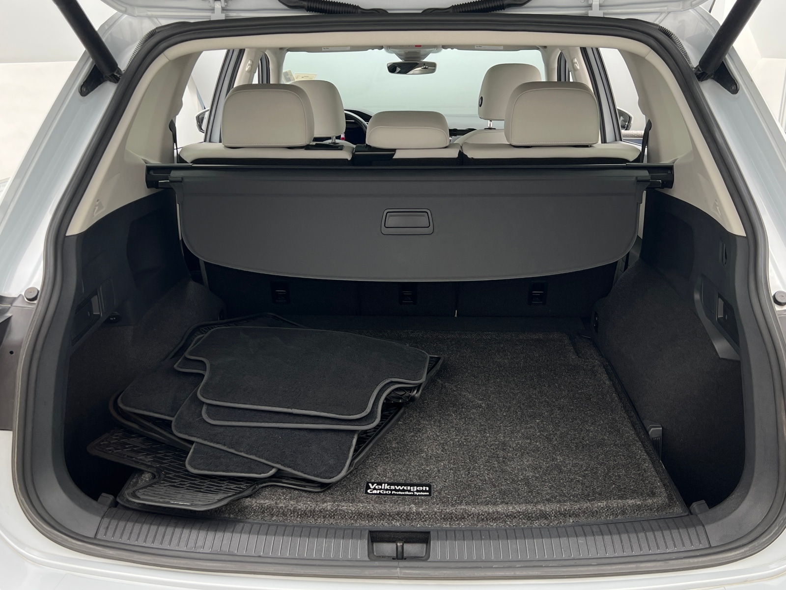 Thumbnail: 2018 Volkswagen Tiguan - 6