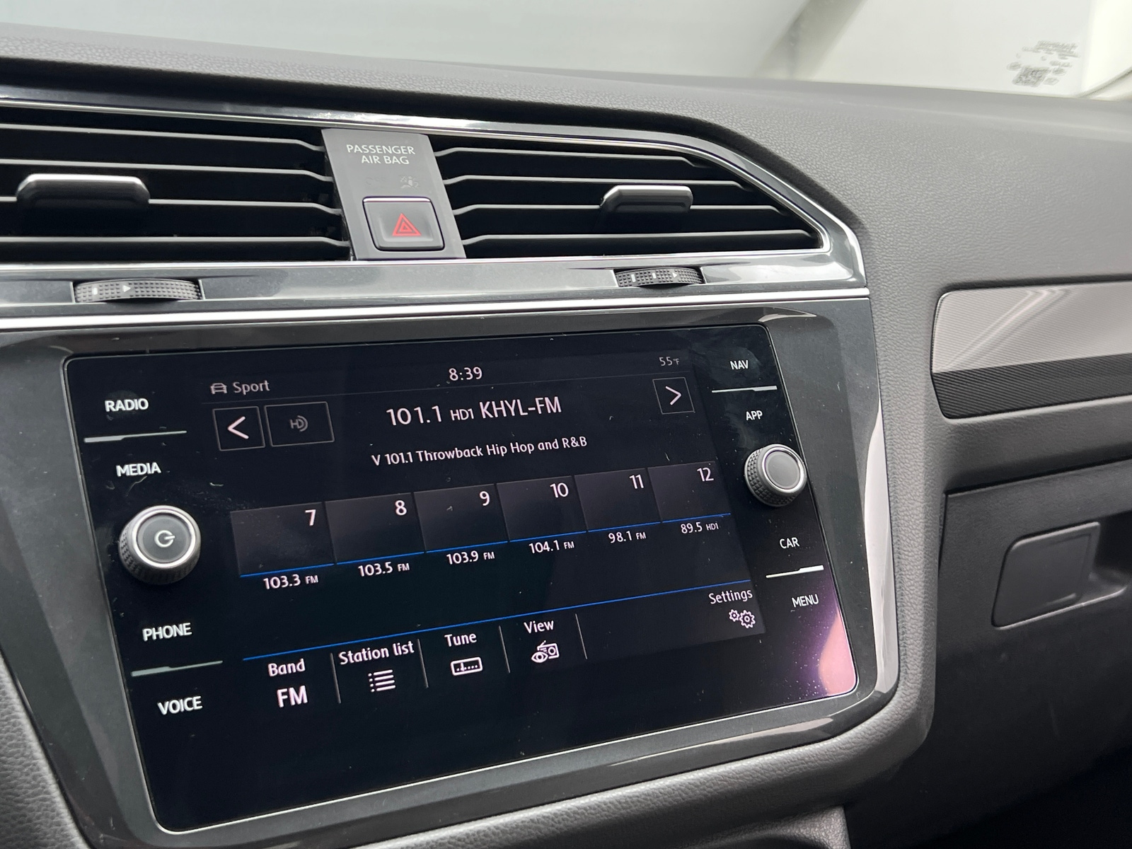 Thumbnail: 2018 Volkswagen Tiguan - 3