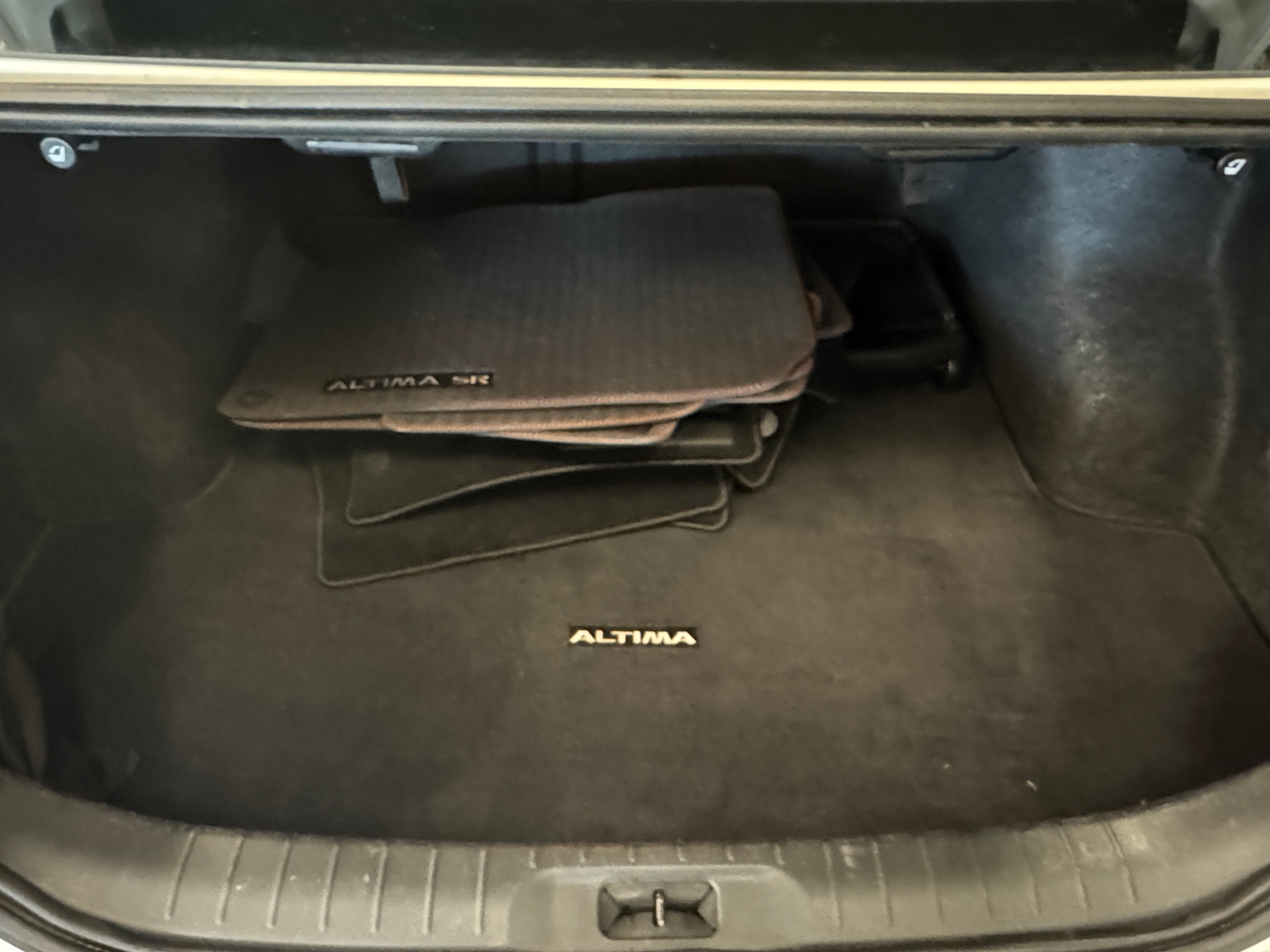 Thumbnail: 2022 Nissan Altima - 7