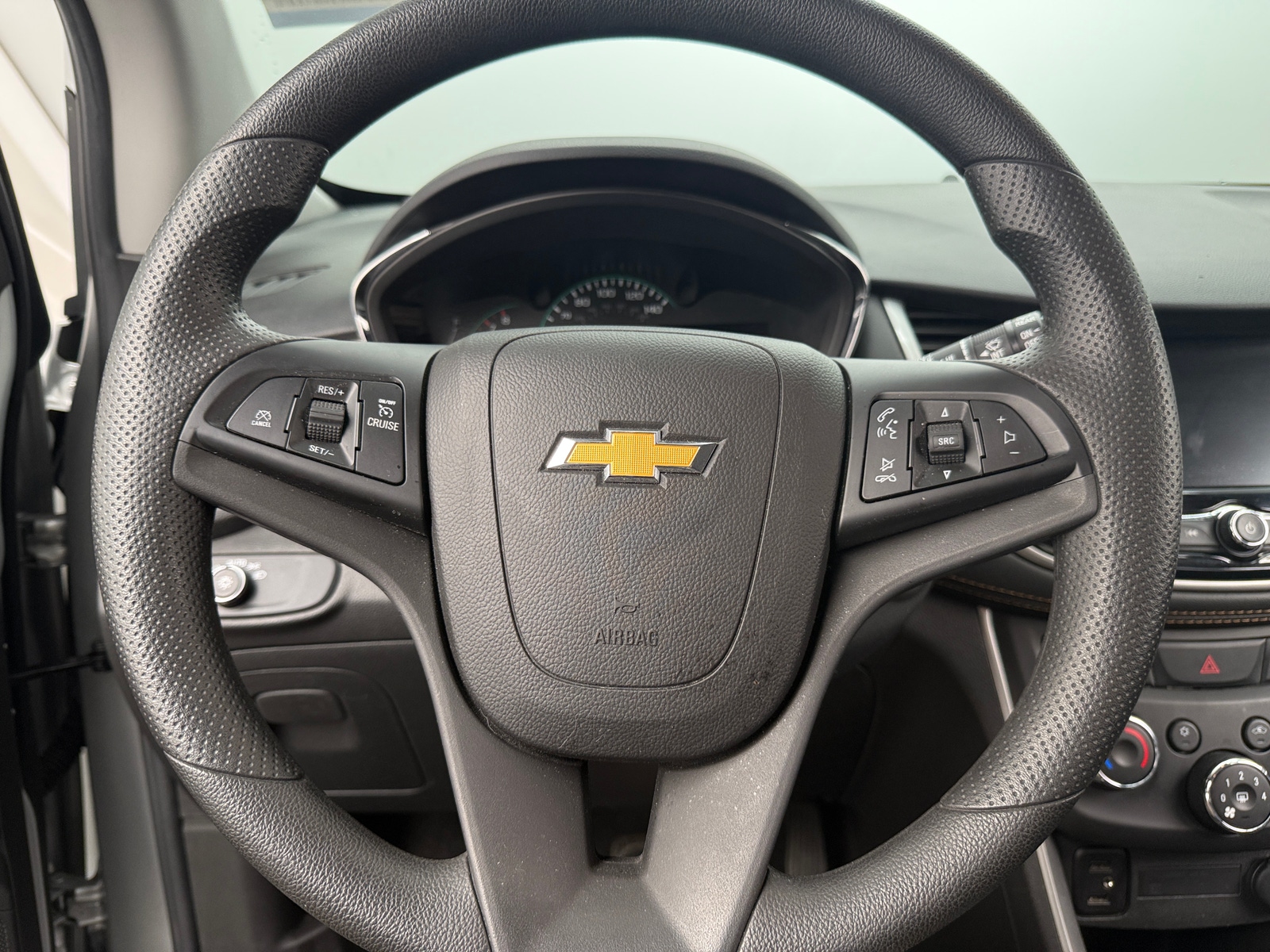 Thumbnail: 2022 Chevrolet Trax - 4